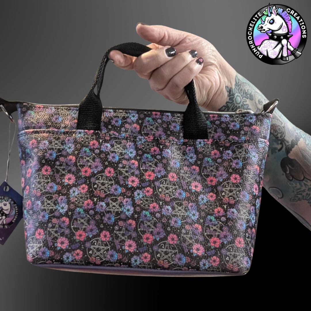 Floral Pentagram Totini